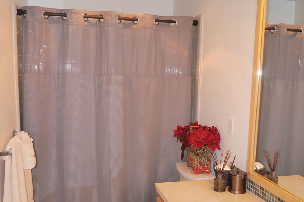 Photo of Bathroom in Leavenworth