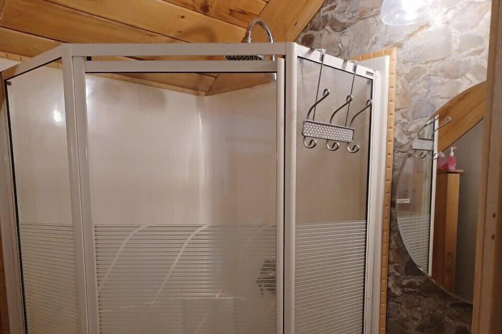 Photo of Bathroom in Duhamel