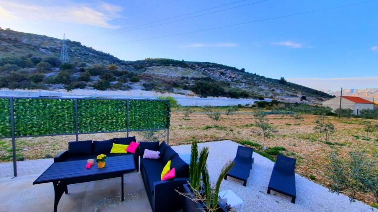 Photo of Outdoor in Dol