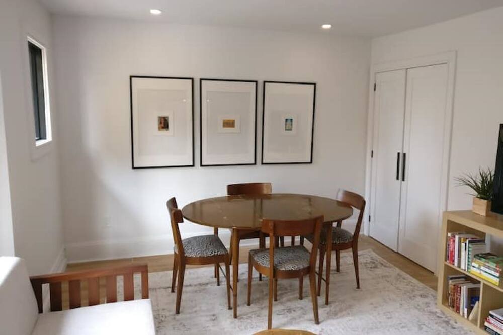 Photo of Kitchen in Church and Wellesley