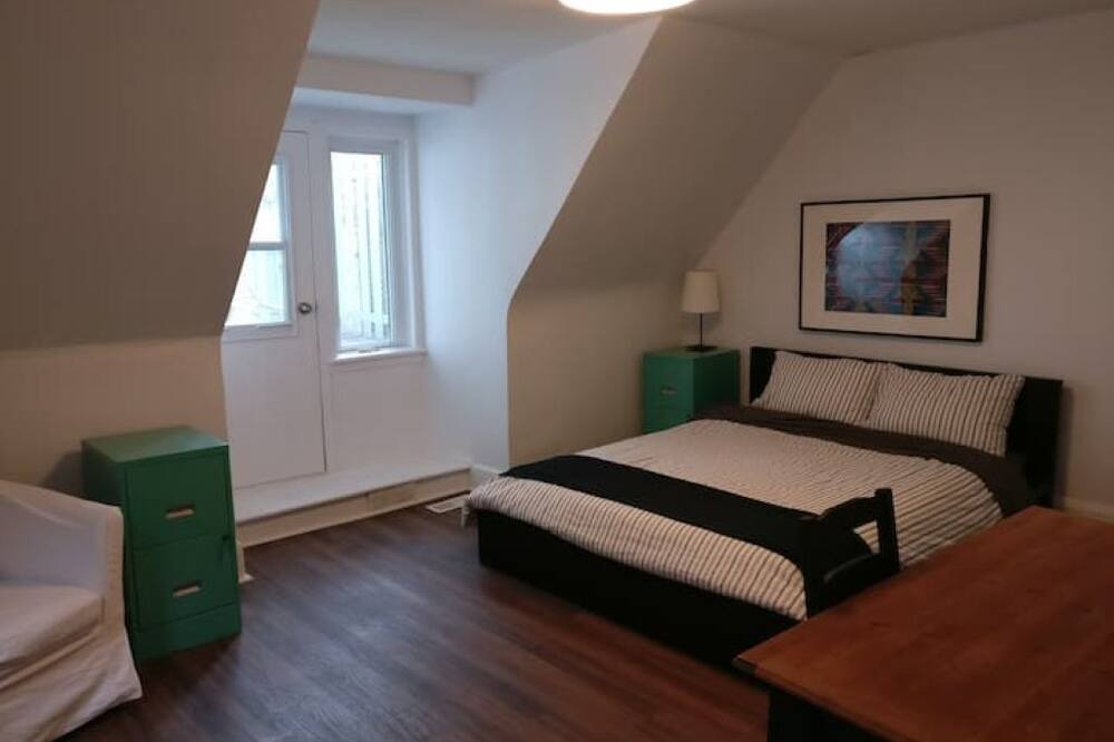 Photo of Bedroom in Church and Wellesley