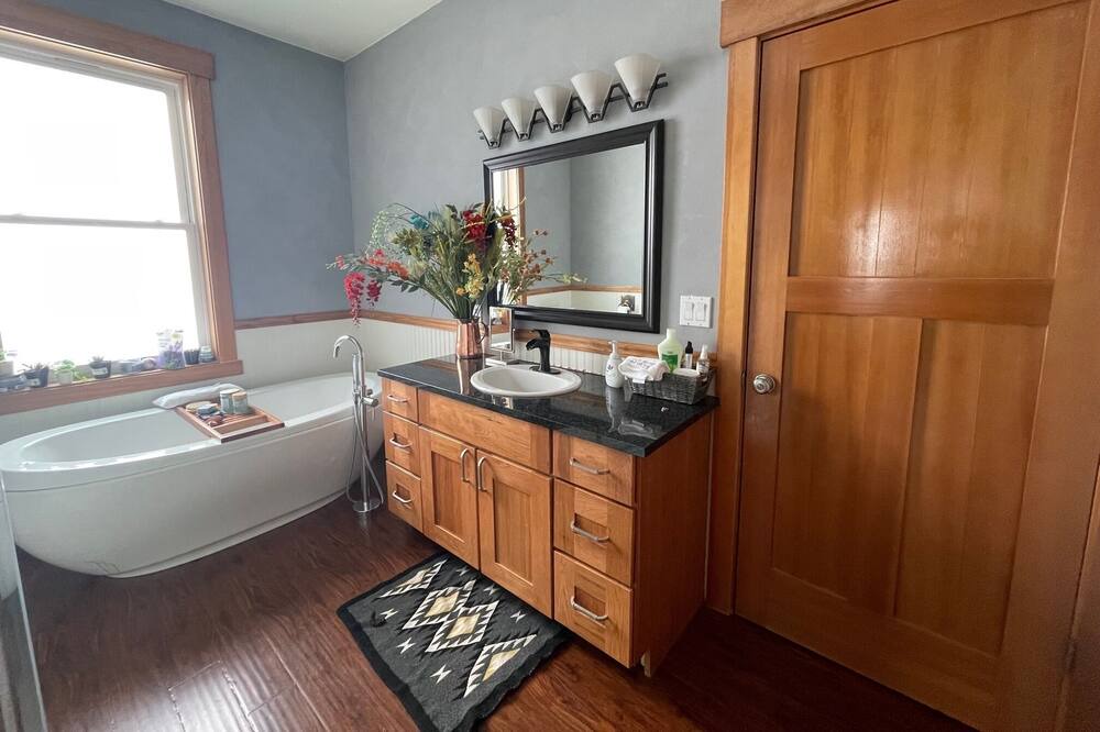 Photo of Bathroom in Hood River