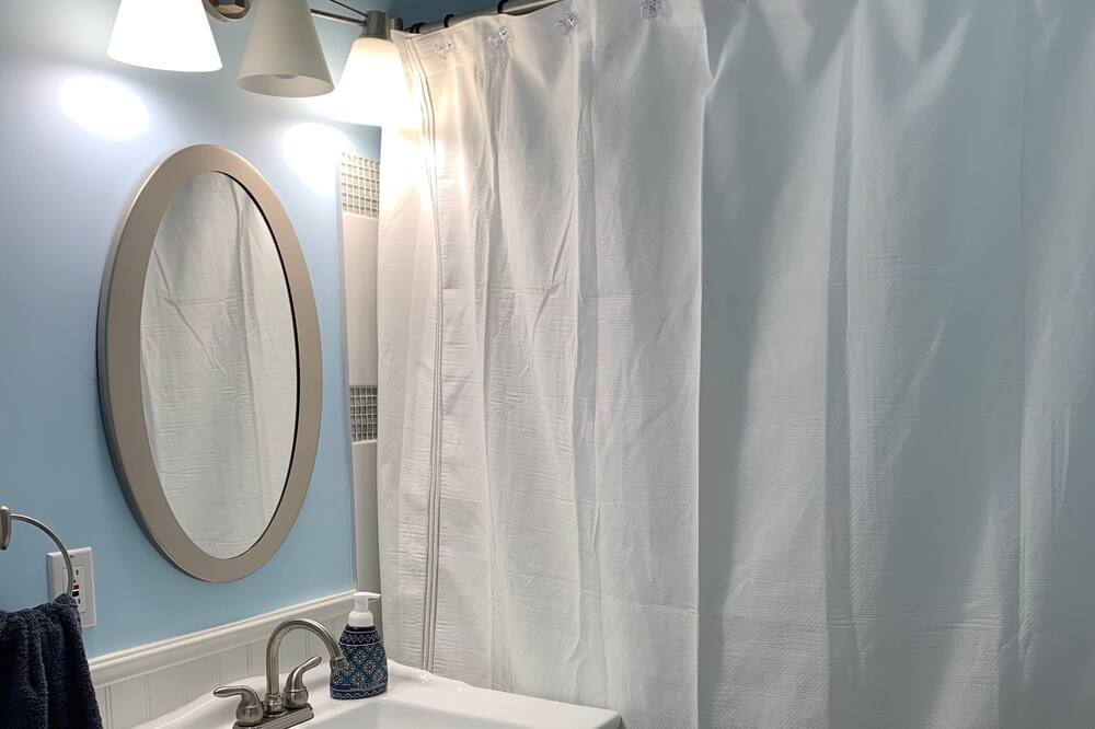 Photo of Bathroom in Gander