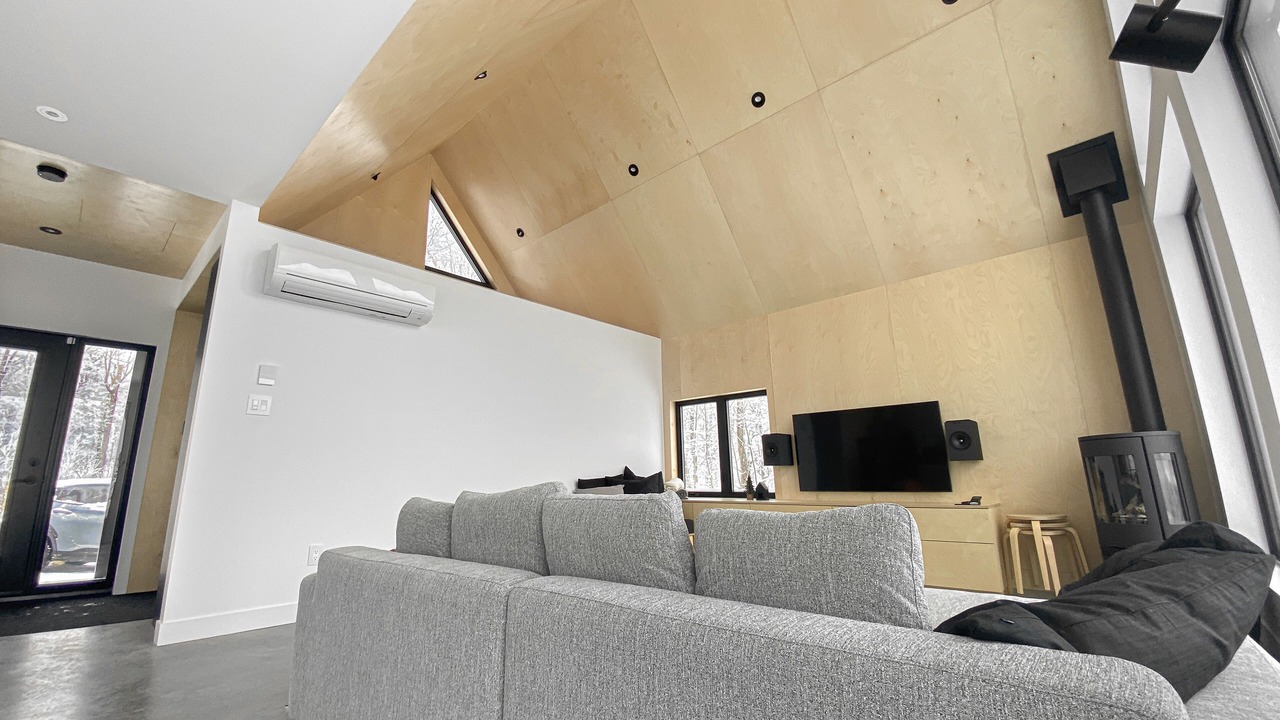 Photo of Livingroom in Saint-Etienne-De-Bolto