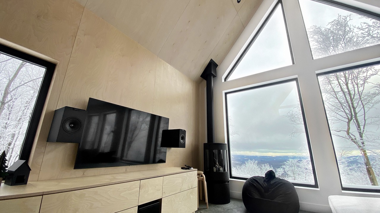 Photo of Livingroom in Saint-Etienne-De-Bolto