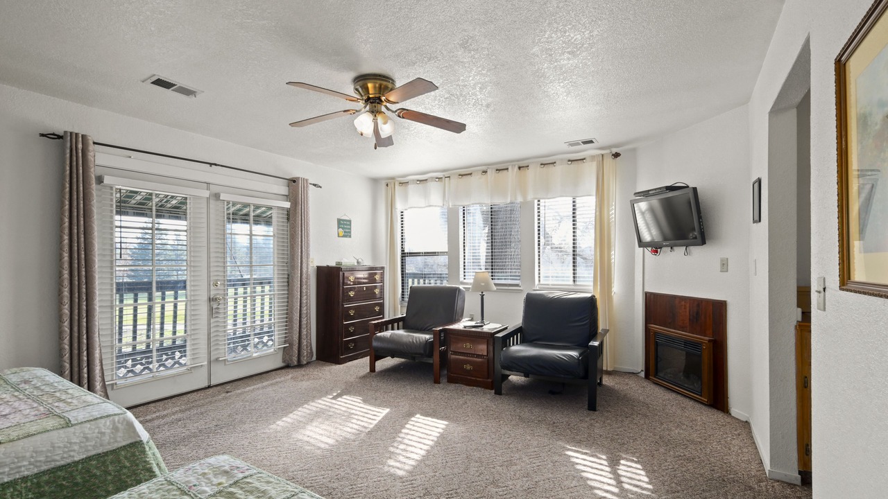 Photo of Livingroom in Valley Springs