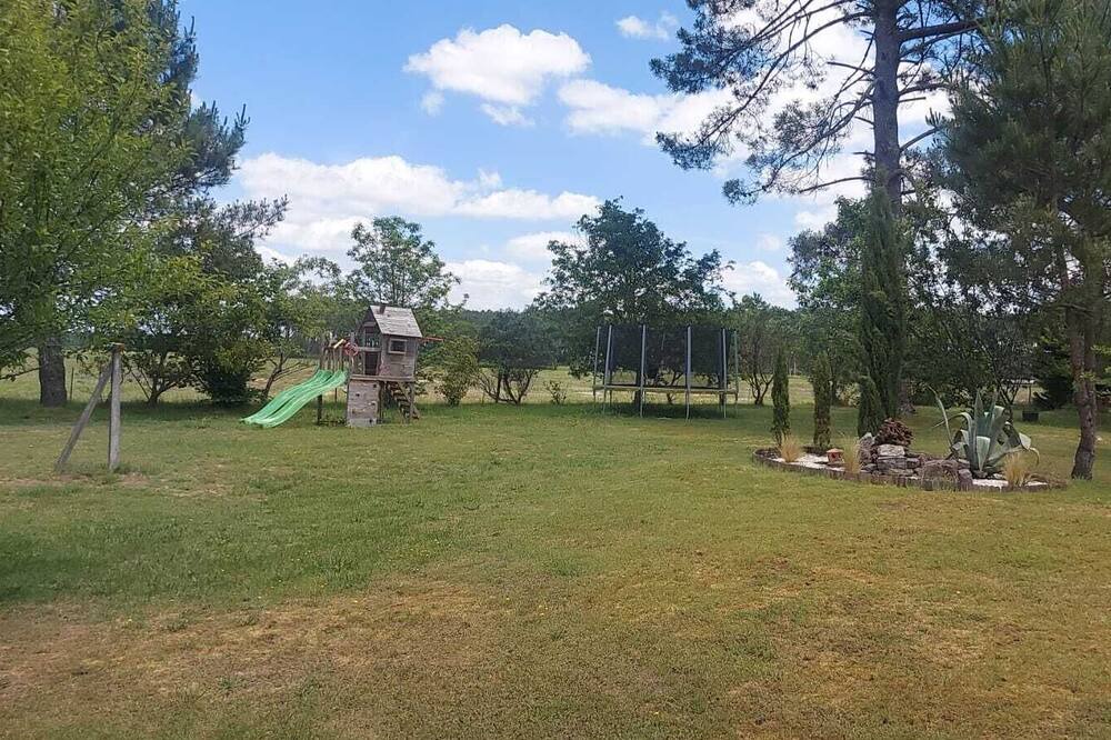 Photo of Outdoor in Lesperon