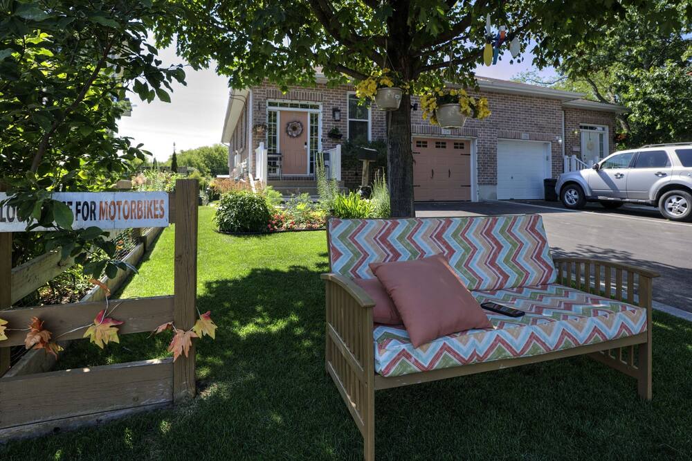 Photo of Outdoor in Rideau Heights