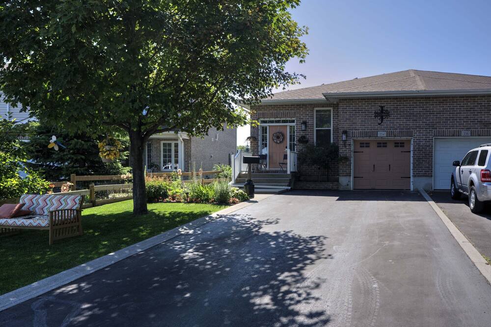 Photo of Outdoor in Rideau Heights