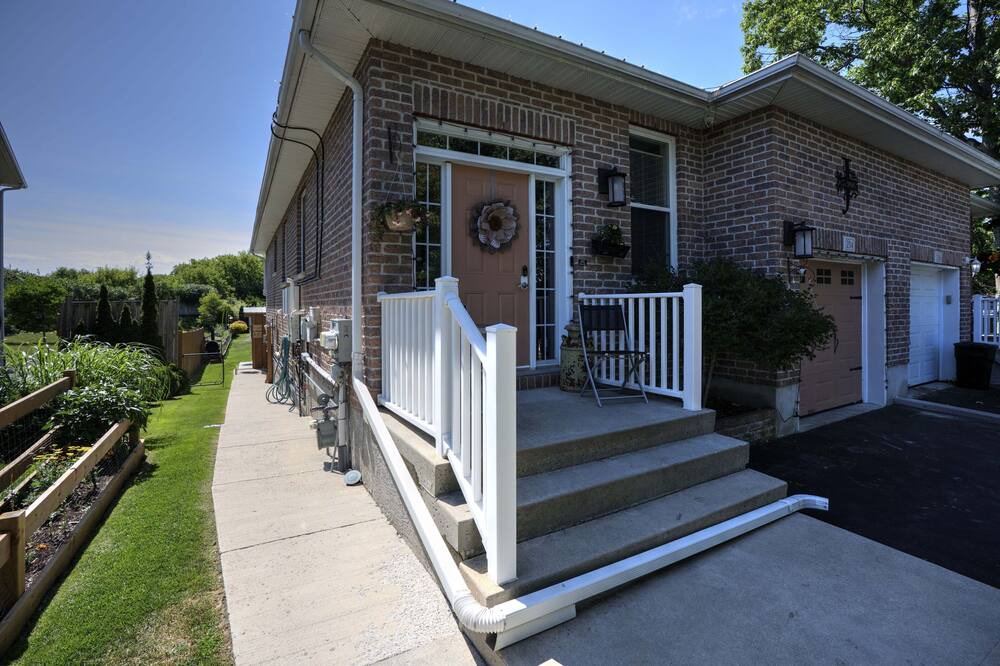 Photo of Outdoor in Rideau Heights