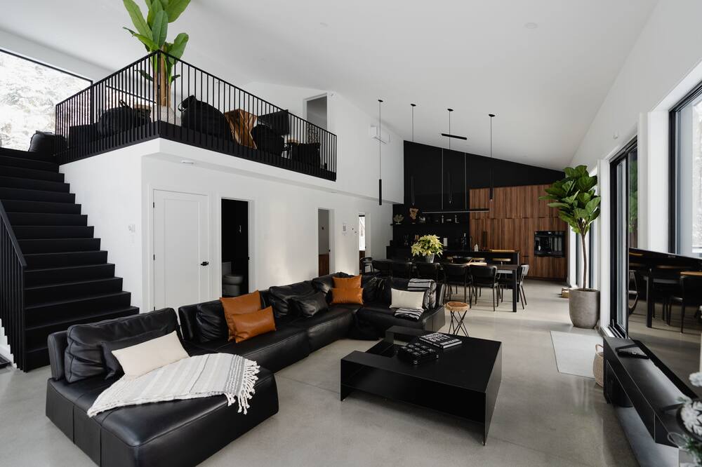 Photo of Livingroom in Morin Heights