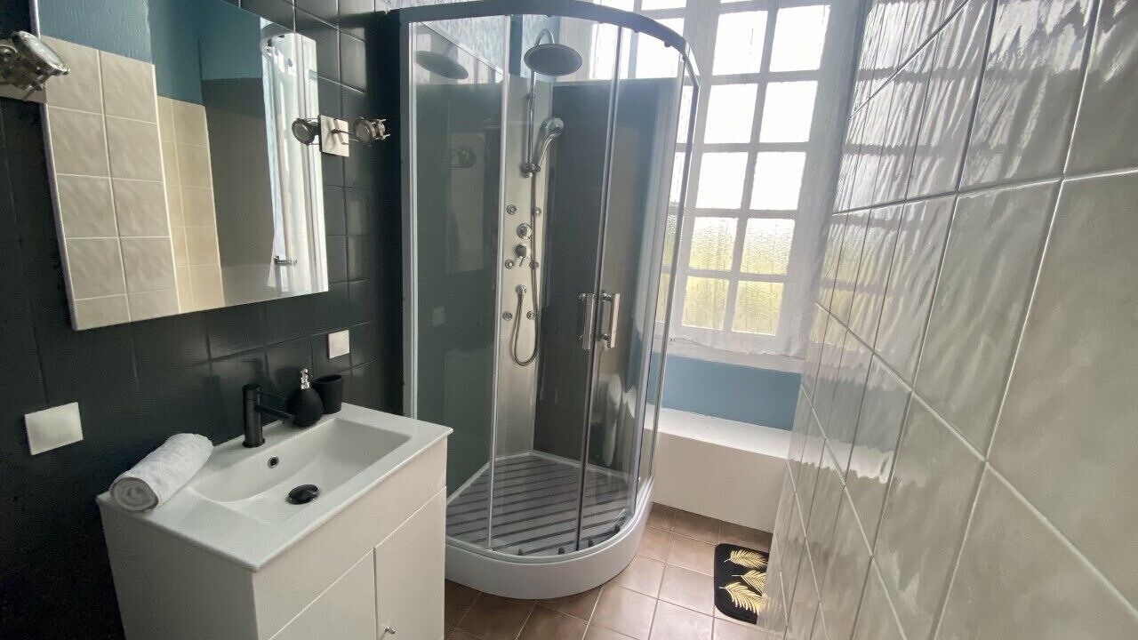 Photo of Bathroom in Saint-Philbert-de-Grand-Lieu