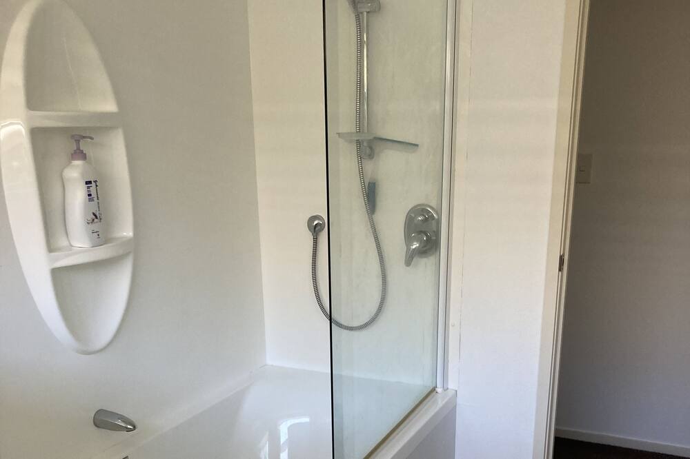 Photo of Bathroom in Otumoetai