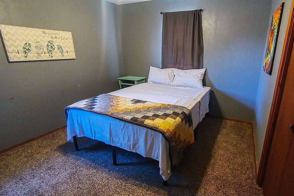 Photo of Bedroom in Ponca City