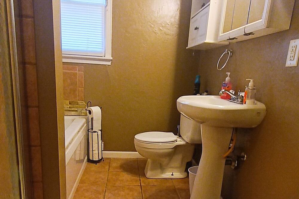 Photo of Bathroom in Ponca City