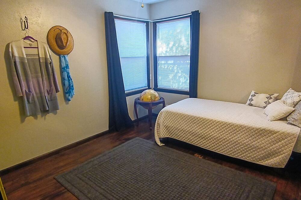 Photo of Bedroom in Ponca City