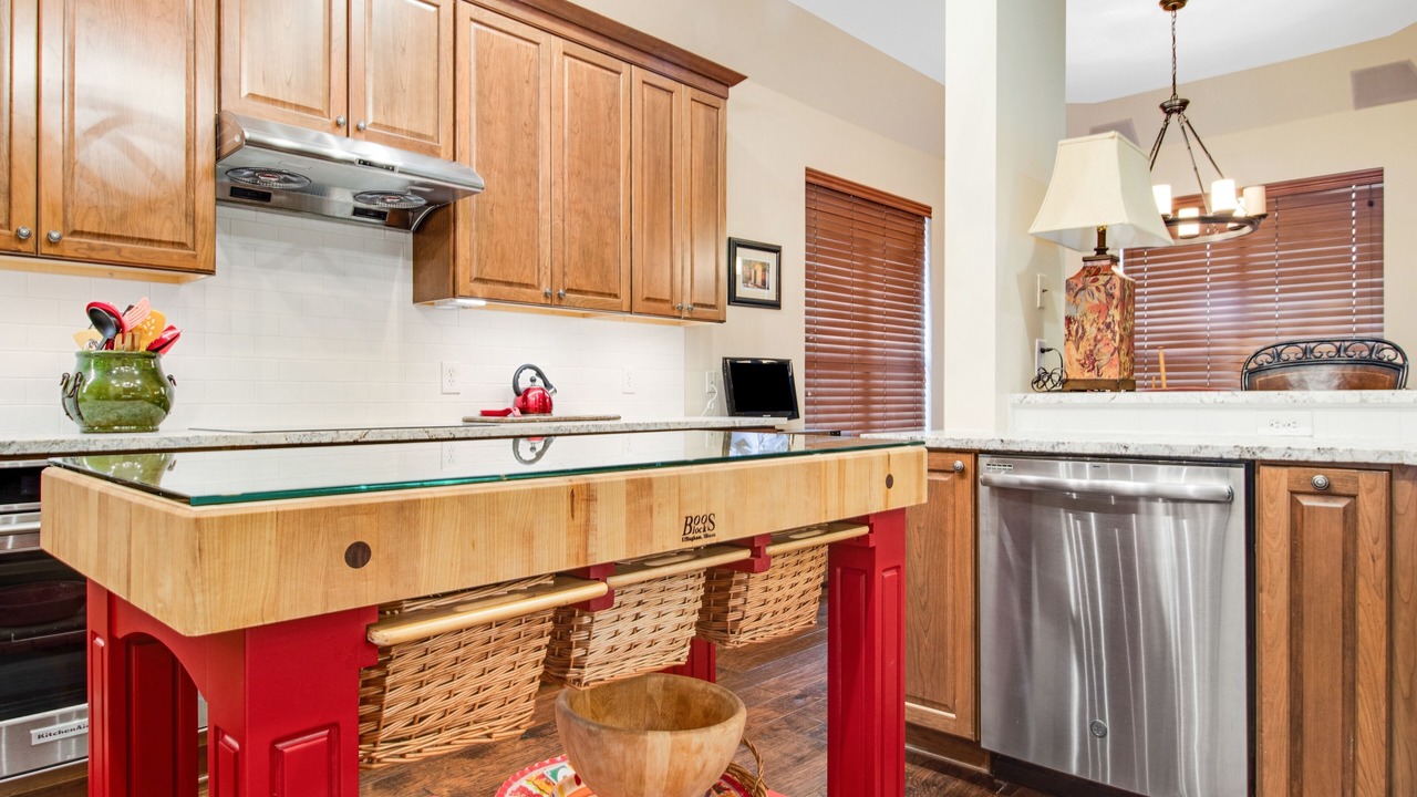 Photo of Kitchen in Apache Shores