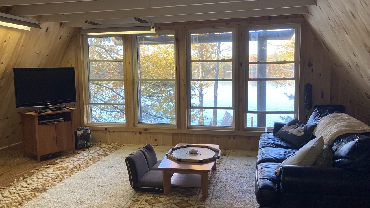 Photo of Livingroom in Broadbent