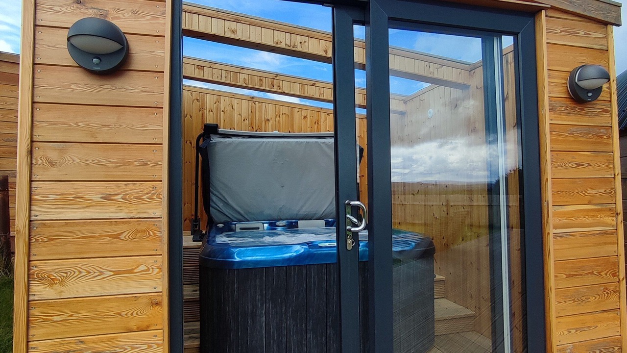 Photo of Others in Keith