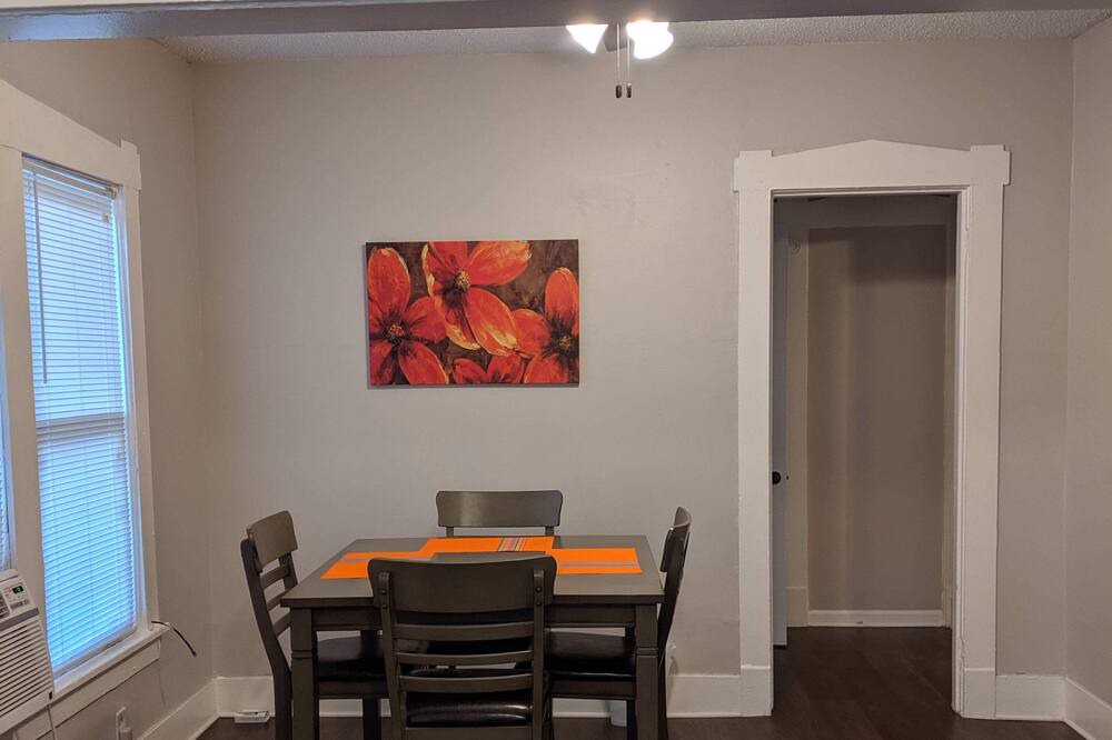 Photo of Livingroom in New Pathways