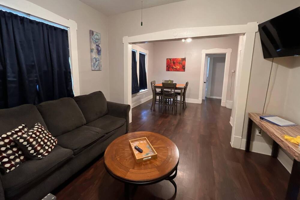 Photo of Livingroom in New Pathways