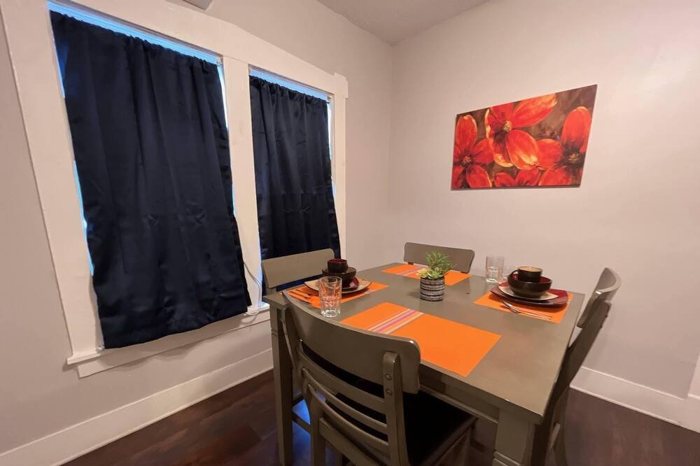 Photo of Livingroom in New Pathways