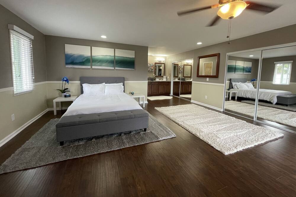 Photo of Bedroom in Laguna Hills