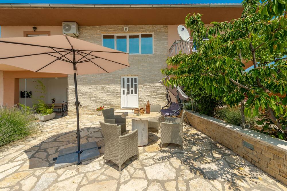 Photo of Patio Balcony in Lisicici