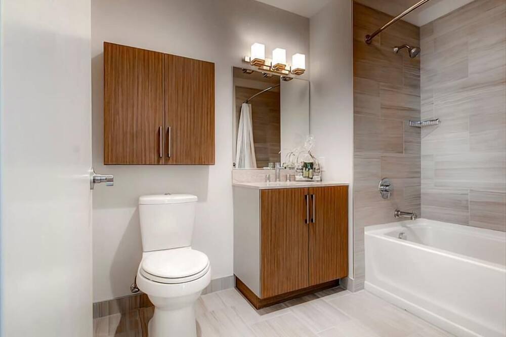 Photo of Bathroom in Hudson Exchange