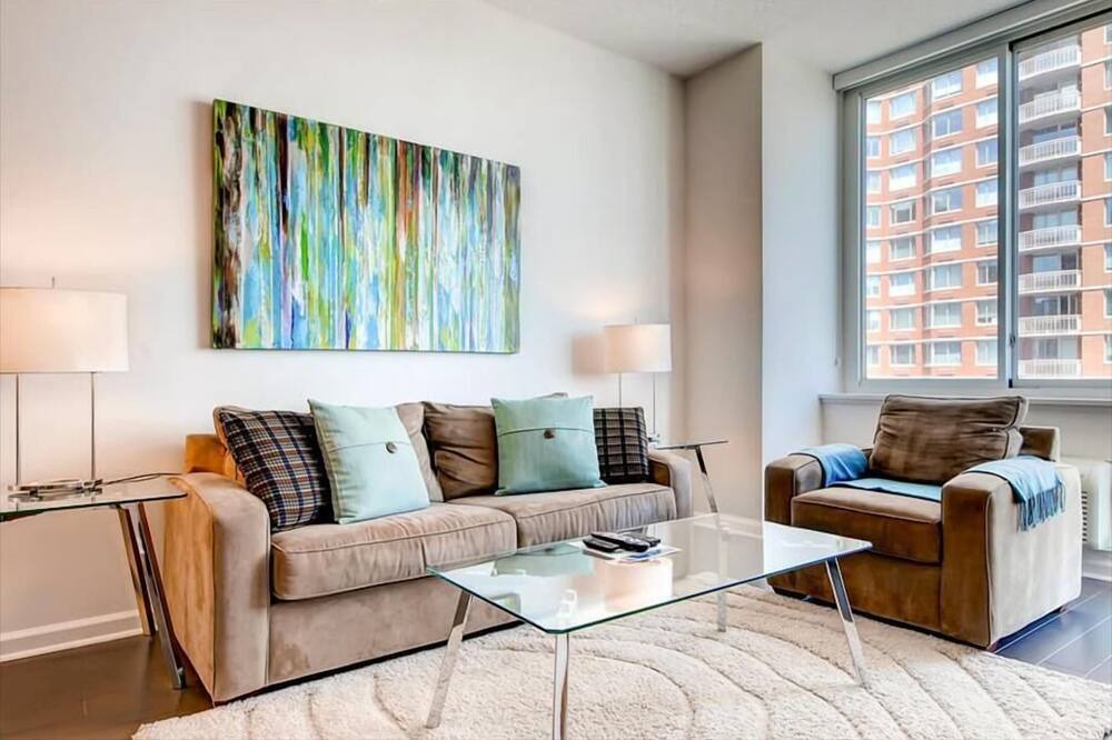 Photo of Livingroom in Hudson Exchange