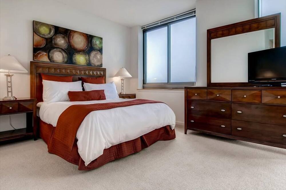 Photo of Others in Hudson Exchange