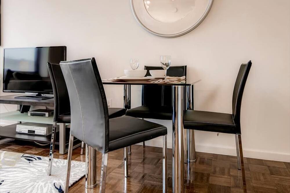 Photo of Livingroom in Hudson Exchange