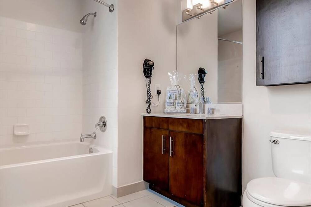 Photo of Bathroom in Hudson Exchange