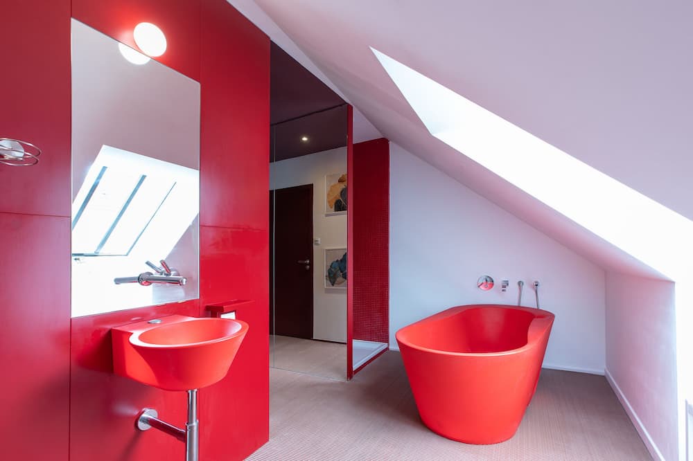 Photo of Bathroom in Beaune City Centre