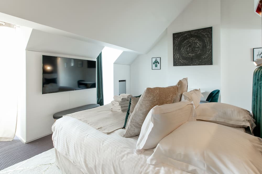 Photo of Bedroom in Beaune City Centre