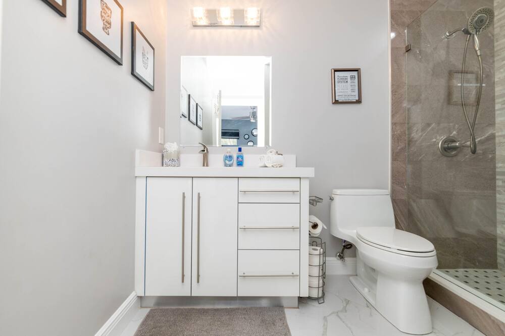 Photo of Bathroom in Town N County Park