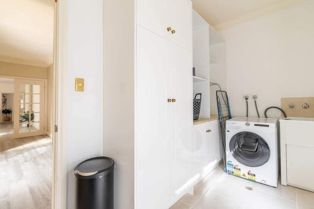 Photo of Others in Highbury