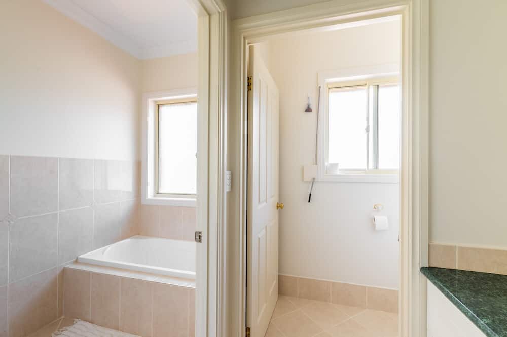 Photo of Others in Highbury