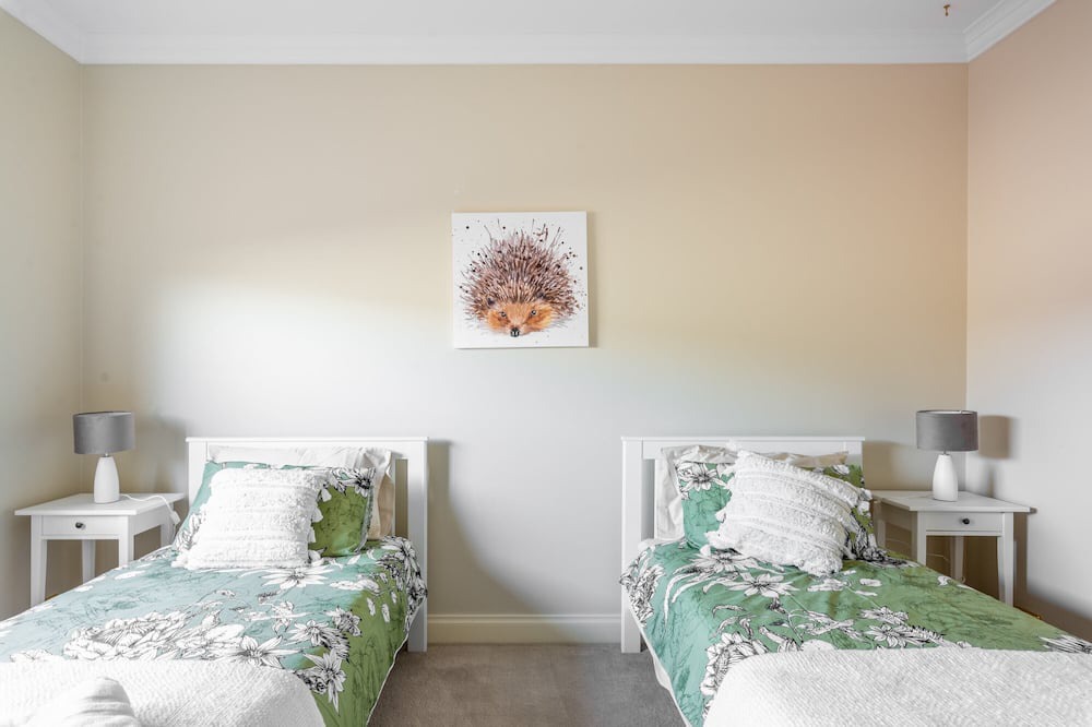 Photo of Others in Highbury