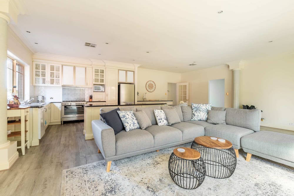 Photo of Others in Highbury