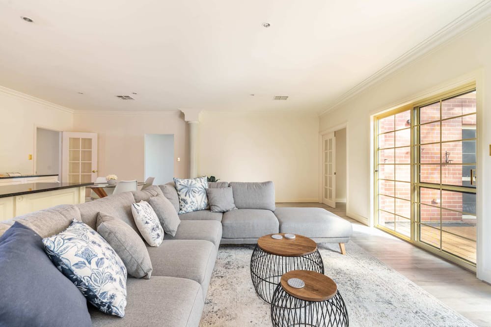 Photo of Others in Highbury