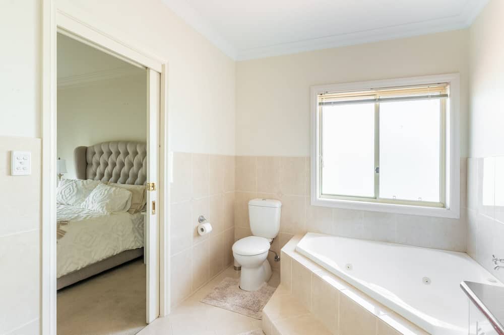 Photo of Others in Highbury