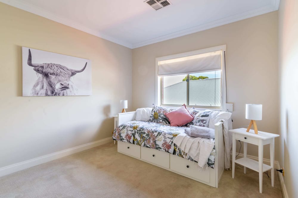 Photo of Bedroom in Highbury