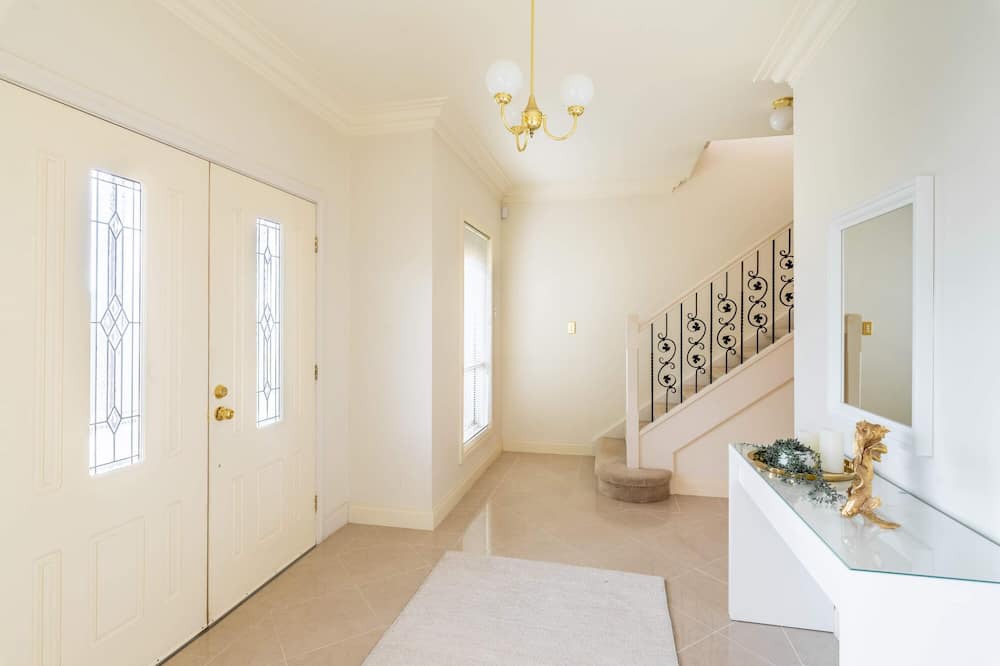 Photo of Others in Highbury