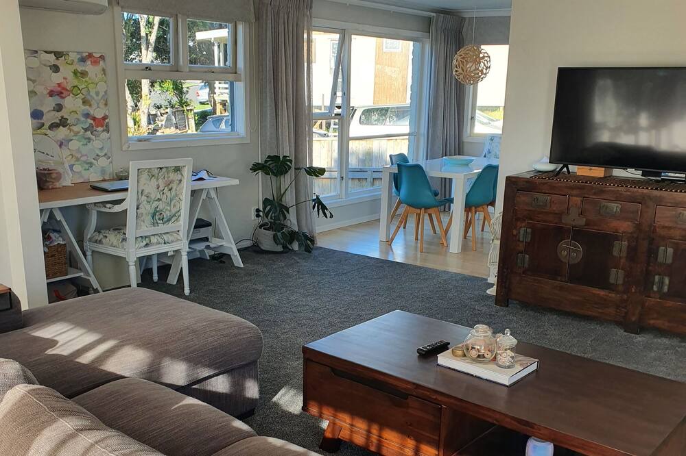 Photo of Livingroom in Greerton