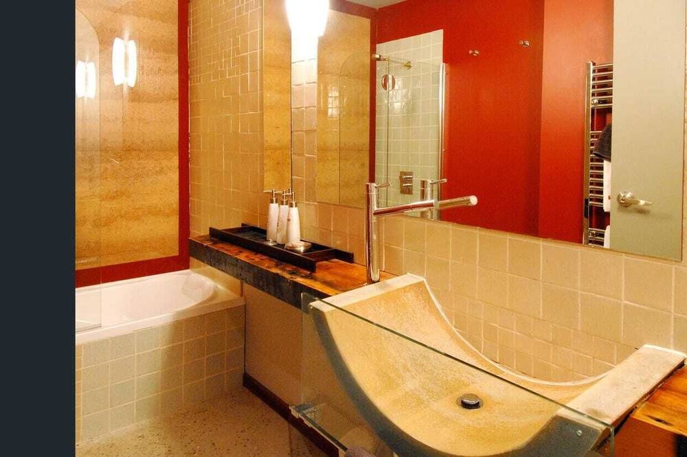 Photo of Bathroom in Mount Beauty