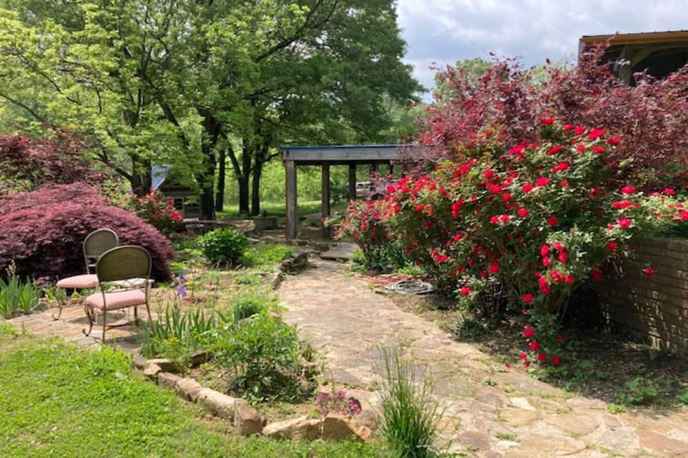 Photo of Outdoor in Mount Pleasant