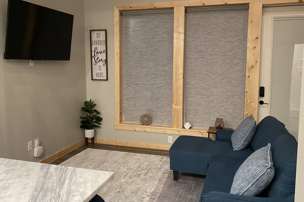 Photo of Livingroom in Tyler