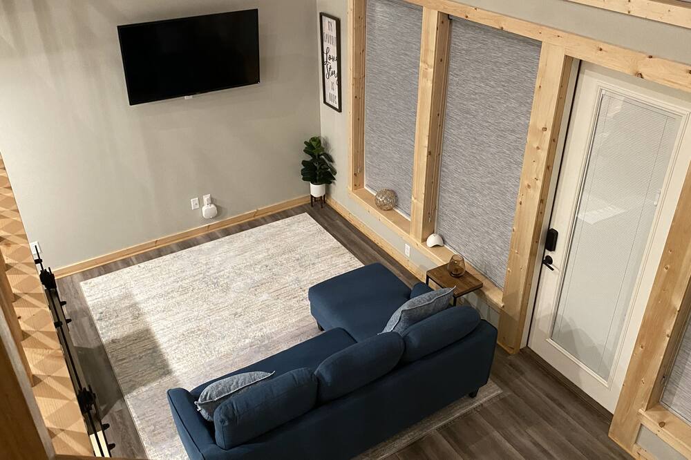 Photo of Livingroom in Tyler