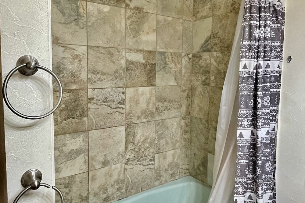 Photo of Bathroom in Haller Lake